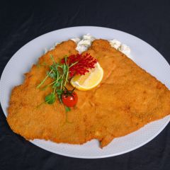 Óriás sertés bécsiszelet majonézes burgonyasalátával1