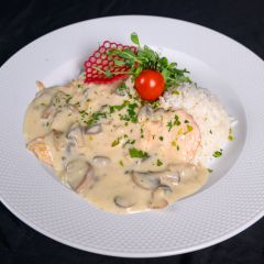 Roston csirkemell tejszínes gombamártással1